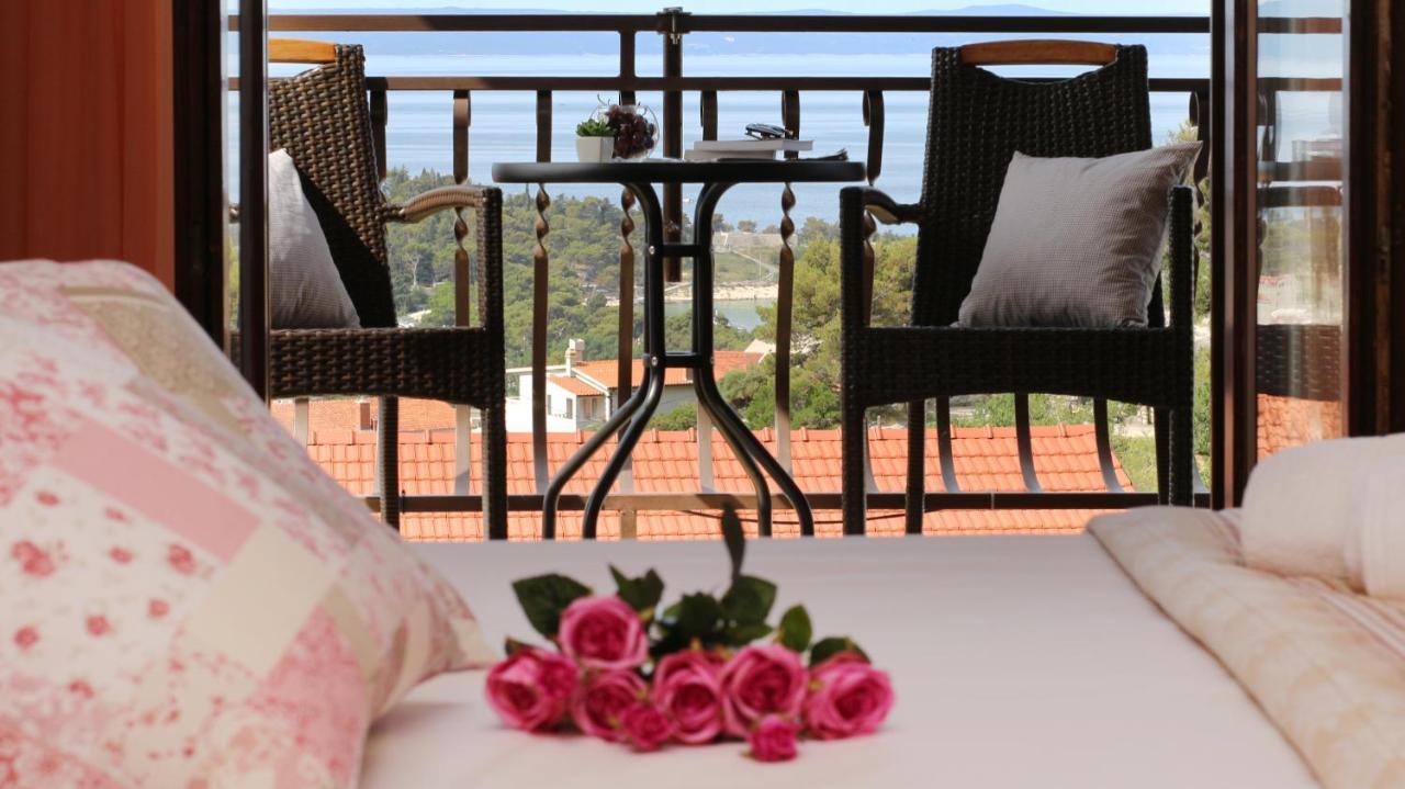 Apartment Iva With Sea View Макарська Екстер'єр фото